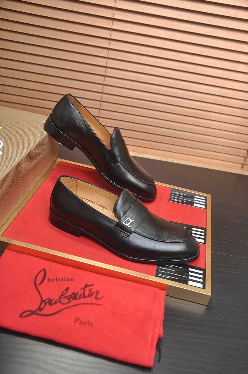 Men's shoes 💰620💶 [Chrstian Loubotin] Red-soled shoes 💋Original mold opening, the highest version on the market, purely handmade ➕Imported cowhide uppers, first-layer water-dyed cowhide lining! Original EU high-gloss outsole. 38 to 45 (45 customized)
